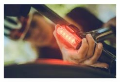 Éclairage Arrière Lezyne Strip Drive Pro Rear Rouge -Pas Cher Éclairage Vélo Magasin unnamed file 183