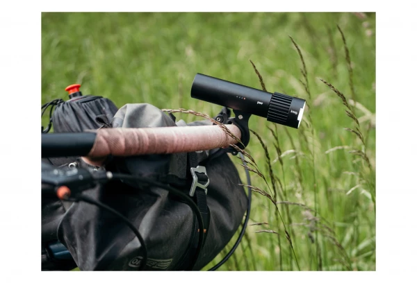 Éclairage Avant Knog PWR Trail 1100L Noir 8 Éclairage Avant Knog PWR Trail 1100L Noir – Image 6