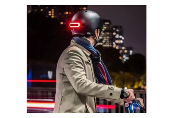 Cosmo Connected Eclairage Arrière Connecté + Télécommande Cosmo Ride 8 Cosmo Connected Eclairage Arrière Connecté + Télécommande Cosmo Ride – Image 6